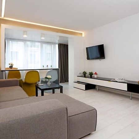 Platinum Apartment With 2 Bedrooms Bucarest Esterno foto