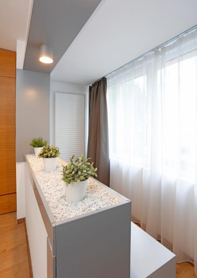 Platinum Apartment With 2 Bedrooms Bucarest Esterno foto